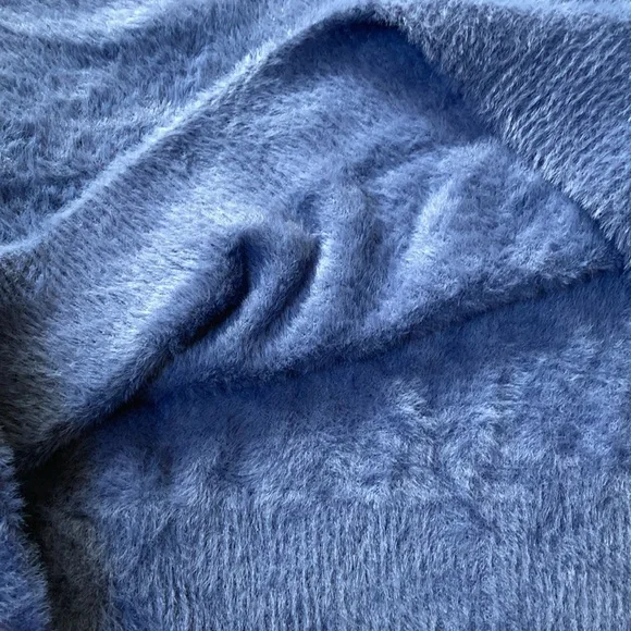 Sweater - Picture 4 of 4